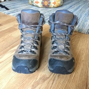 Oboz Women’s Hiking Boots in amazing condition!